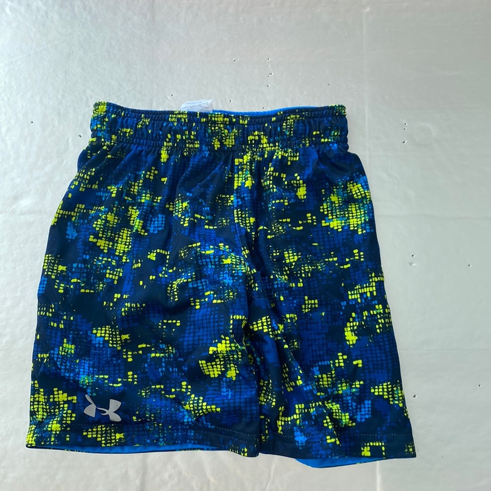 Boys Under Armour Athletic shorts
